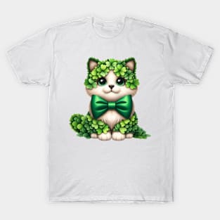 Clover Ragdoll Cat St Patricks Day T-Shirt